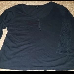 Torrid TWIST TEES Peek A Boo Shirt